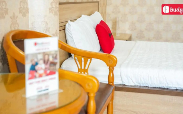 RedDoorz Bich Thu Hotel