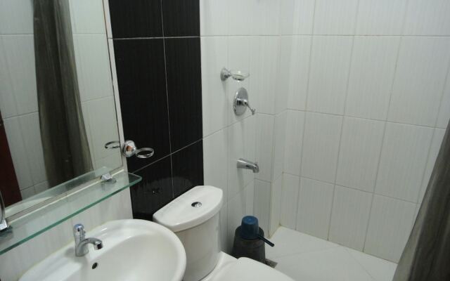 Aquari Travellers Suites