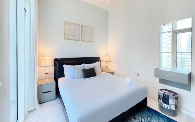 Chic 3BR Apt Near Dubai Mall