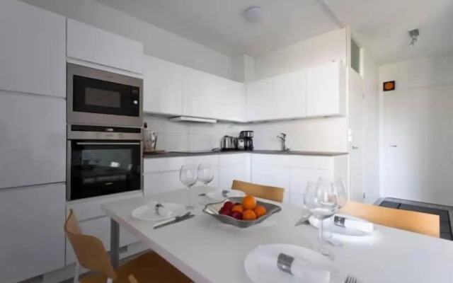 Seaside Downtown Apartment