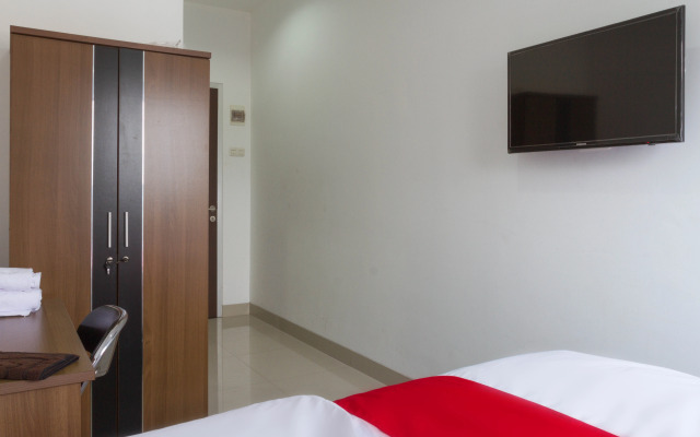 RedDoorz @ Malabar Street