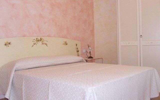 Dimora Degli Ulivi Bed and Breakfast