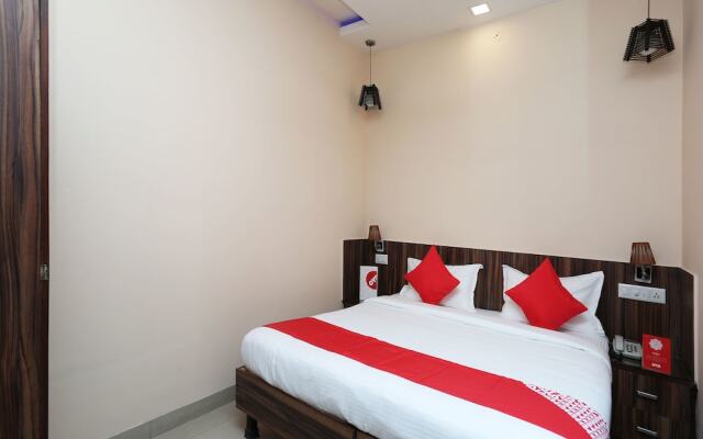 OYO 13546 Hotel City Palace