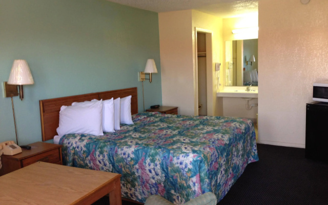 Super 7 Inn Siloam Springs