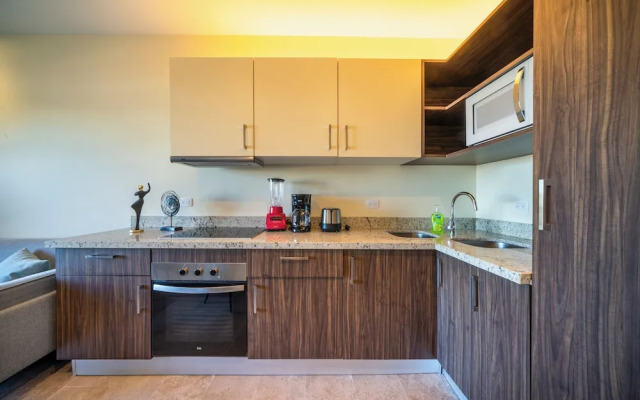 Veranda 213 - Central 1 Bedroom Condo