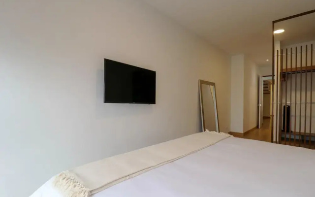 Elegant 3BR Duplex With Balcony in Miraflores