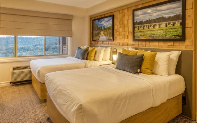 Grand Cascades Lodge