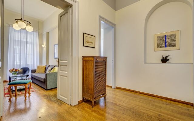 Neoclassical apartment next to Acropolis