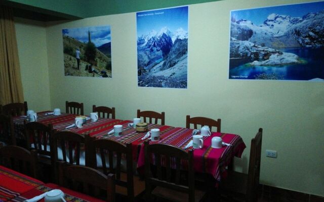 Artesonraju Hostel Huaraz