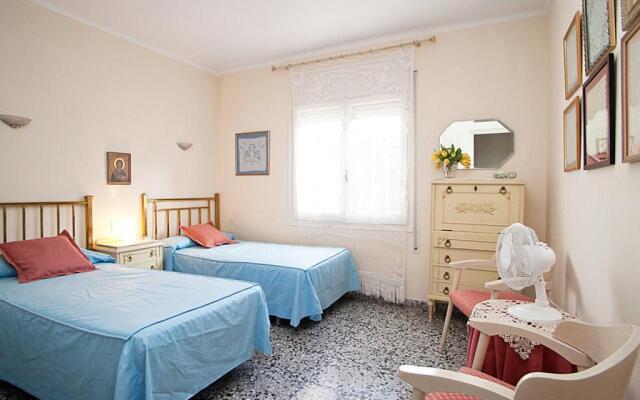 Calle Orquidea - Five Bedroom