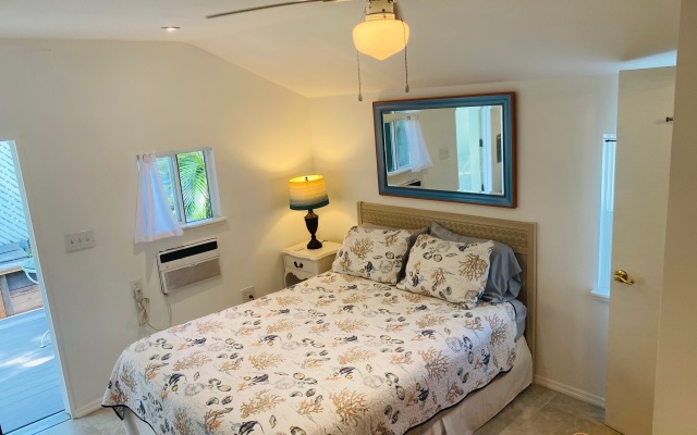 Treasure Island Beach Retreat 2S Sleeps Up To 2