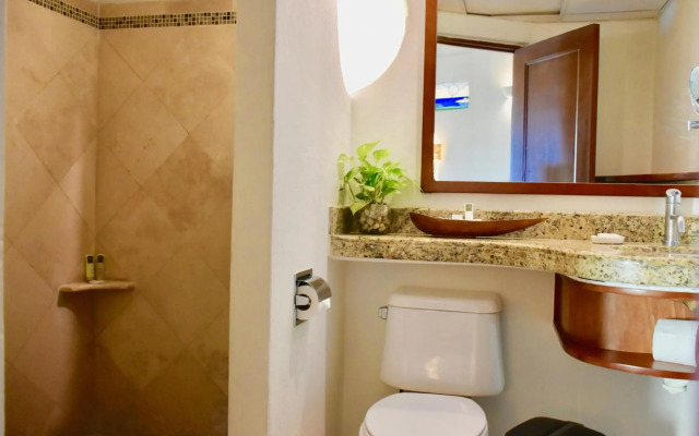 Playa Palms Beach Hotel