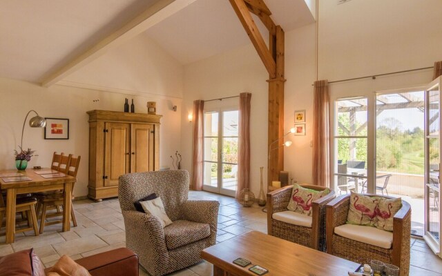 Luxurious Villa in Rouzede with Private Pool