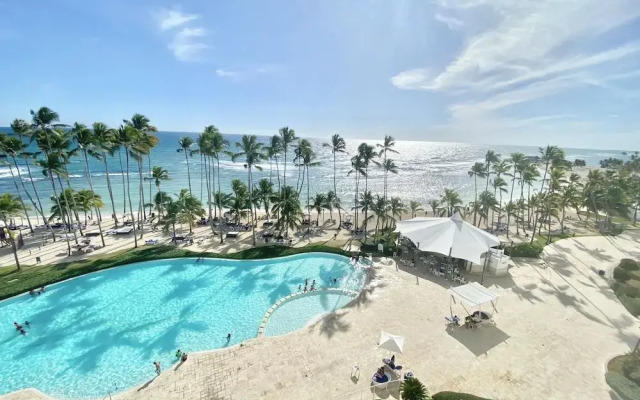 Marbella Towers gorgeous 3BR Apt , Beachfront
