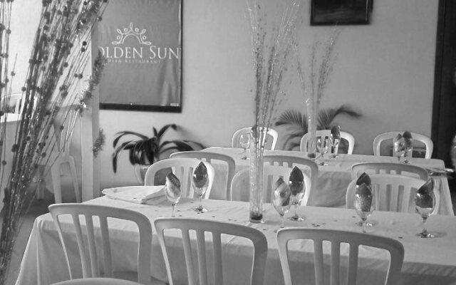Golden Arrow Inn