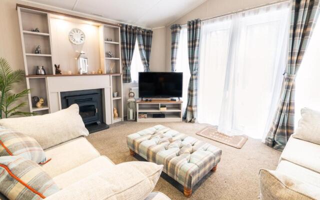 Hidden Jewel Lodge with Hot Tub