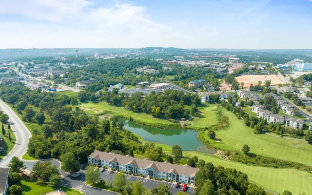 Nature's Mix 2 Bedroom Condo by RedAwning
