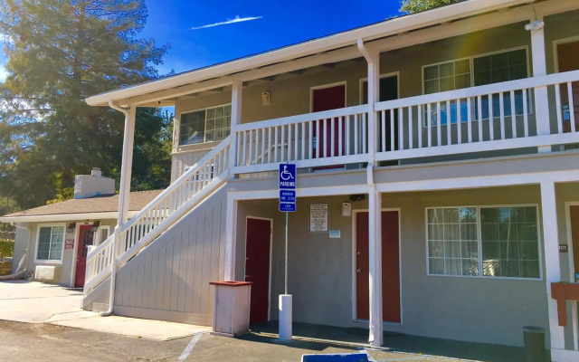 Pelican Inn Monterey