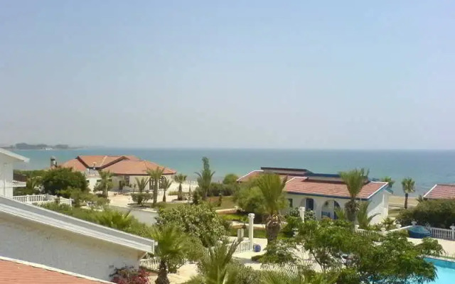 Long Beach Villas