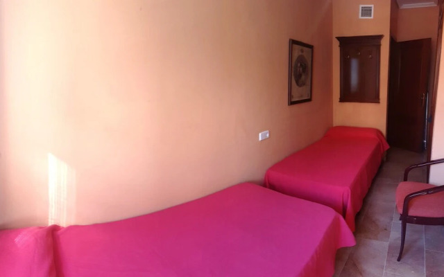 Piso junto a Jardines de la Victoria y Renfe