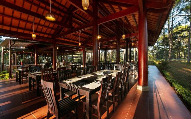 Sam Tuyen Lam Resort