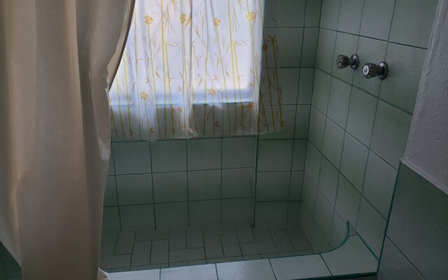 Hostal Monte Real