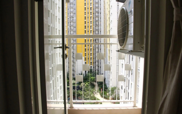 Comfortable The Springlake Summarecon Apartment