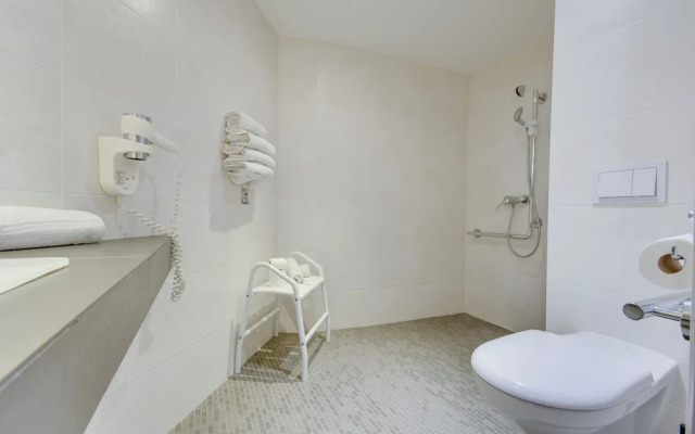 Brit Hotel Lille Centre