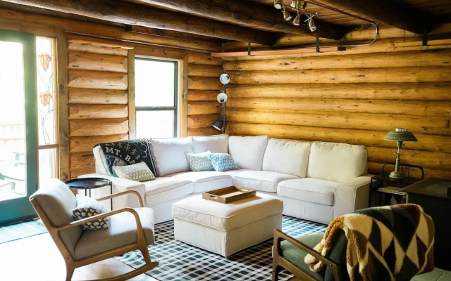 87sl - Starlink - Sauna - Pets OK - Sleeps 8