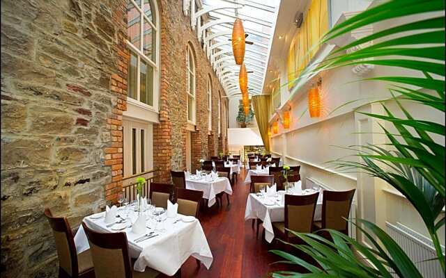 Westenra Arms Hotel