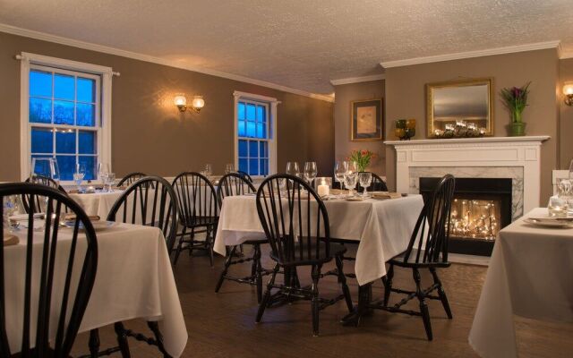 The Lincoln Inn & Restaurant At The Covered Bridge