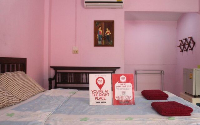 Nida Rooms Padad 1959 Night Bazaar