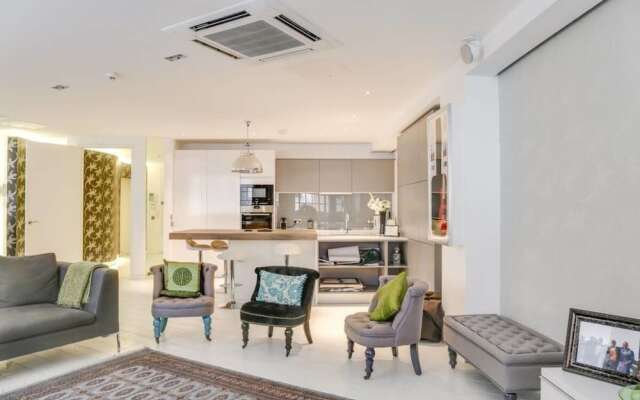 Luxury 2-bed, 2-bath Loft-style Flat in Covent Gdn