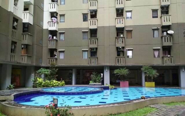 Fancy Designed 2Br At Gateway Ahmad Yani Cicadas Apartment