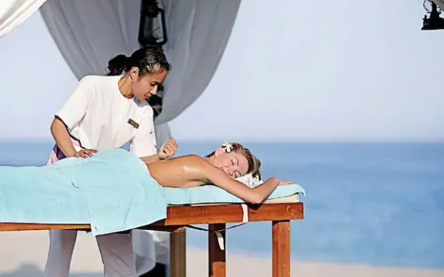 Fujairah Rotana Resort & Spa - Al Aqah Beach