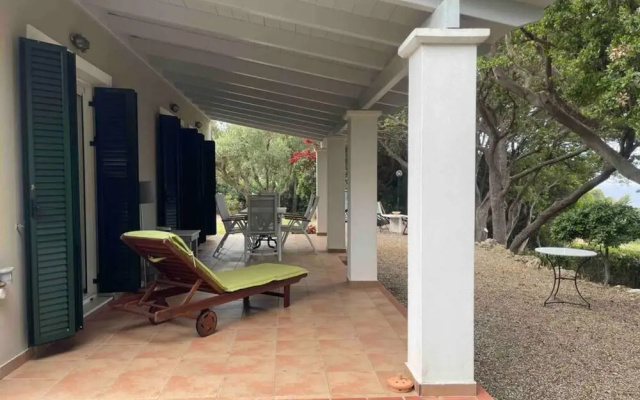 Secluded Seaside Villa w Garden Sea-sunset View