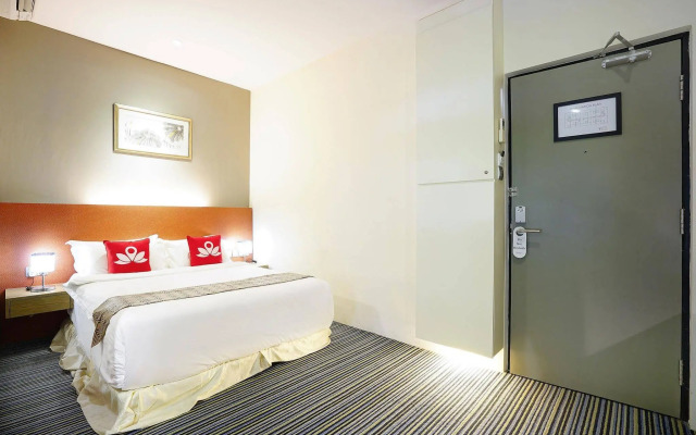 ZEN Rooms Changi Village