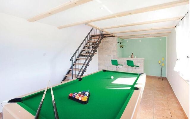 Beautiful Home in Labin With Wifi and 6 Bedrooms