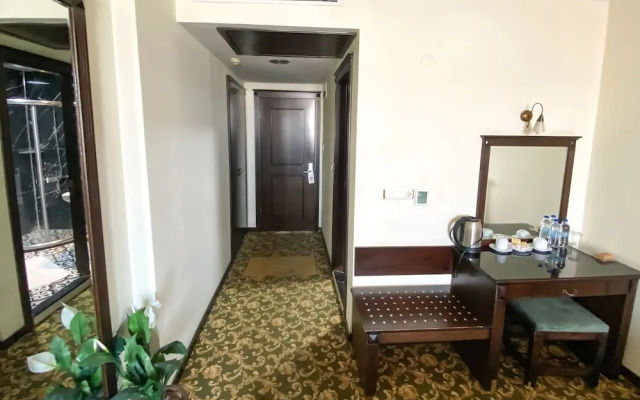Omur Hotel