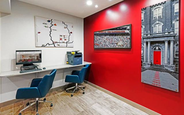 Candlewood Suites Fayetteville – University of Arkansas by IHG