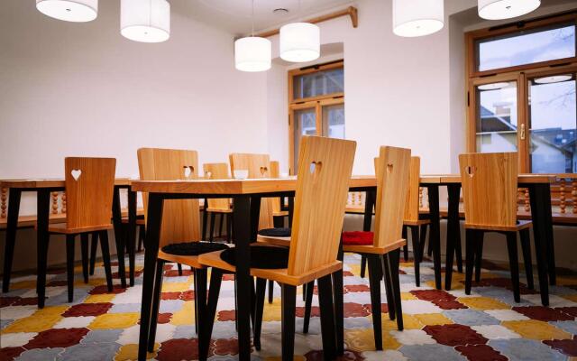 Design Rooms Pr' Gavedarjo