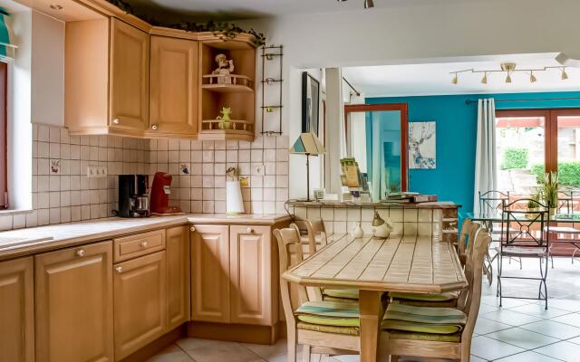 Holiday Home in Hamoir Filot With Pool