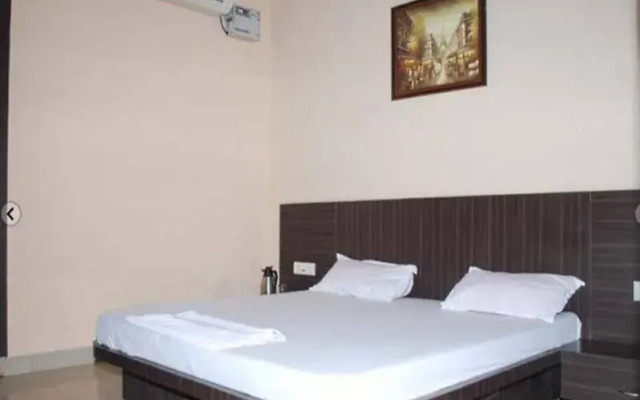 Hotel Ganga Palace