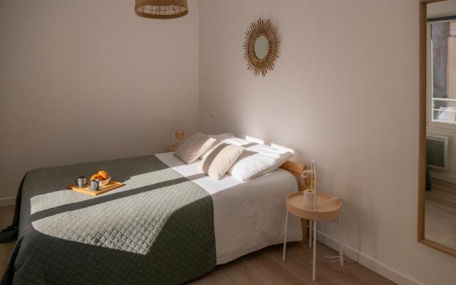 Stylish Sunset : T3 avec véranda au coeur de Pau