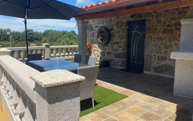 As Penedas, Casa dos Arcos