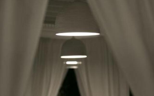 Ios Art Studios & Luxury Apartments