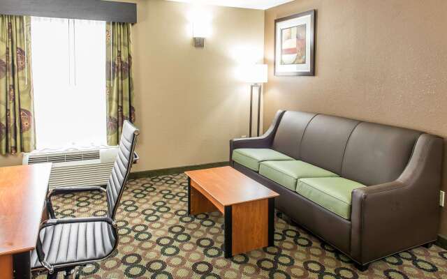 Quality Inn & Suites Columbus West - Hilliard