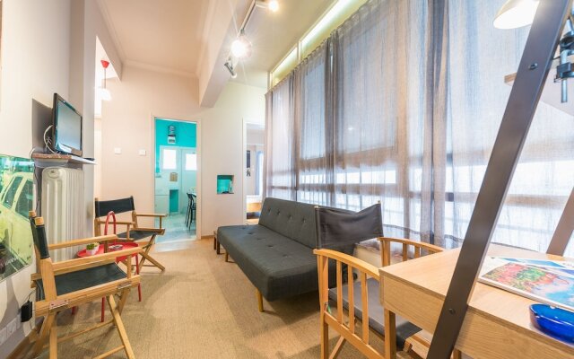 Bright 2 Bed Apartment by Cloudkeys