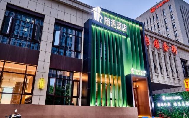 Three Hotel