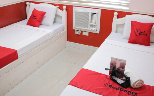 RedDoorz @ Bonifacio St Cebu